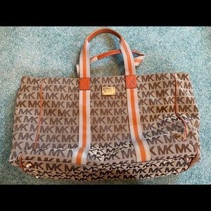 Micheal Kors Tote